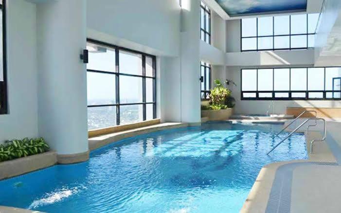 Posh Beds With City View And Pools Mandaluyong Buitenkant foto